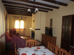 TV a/nebo společenská místnost v ubytování Apartamentos El Mirador