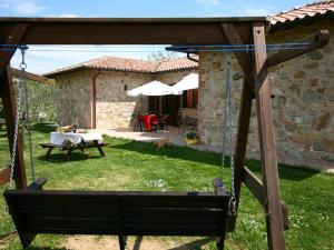 Vonkajšia záhrada v ubytovaní Farmhouse Passignano near Lake Trasimeno