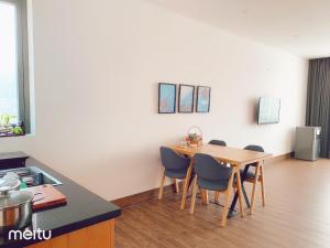 Posezení v ubytování Nếp Apartment Hotel