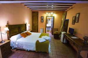 Postel nebo postele na pokoji v ubytování Casa Rural & Spa La Graja