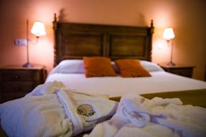 Postel nebo postele na pokoji v ubytování Casa Rural & Spa La Graja