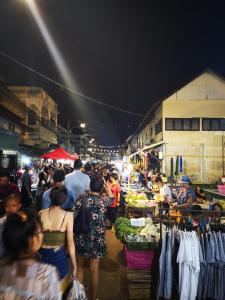 Afbeelding uit fotogalerij van D​ Luck​ Hostel in Kanchanaburi