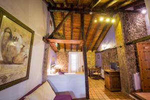 TV a/nebo společenská místnost v ubytování Casa Rural & Spa La Graja