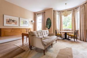 Aldridge Road Villas II by Onefinestay