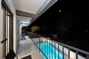 Der Swimmingpool an oder in der Nähe von Villa Lily ZadarVillas