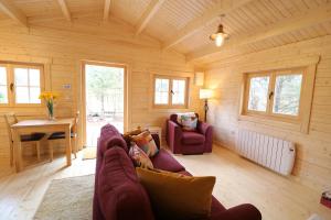 Setusvæði á Inisean Lodge log cabin -part of Inisean B&B
