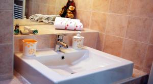 A bathroom at Villa Venezia