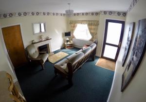 Gallery image of Cosy Keel Cottage in Keel