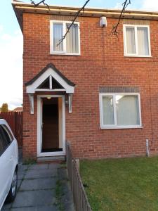Fotografie z fotogalerie ubytování South Shield's Diamond 3 Bedroom House Sleeps 6 Guests v destinaci South Shields