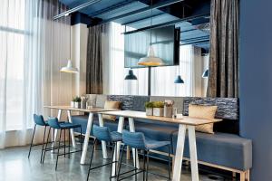 H2 Hotel München Olympiapark的休息区