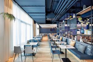 H2 Hotel München Olympiapark的休息区
