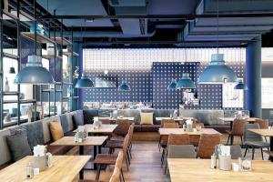 H2 Hotel München Olympiapark的休息区