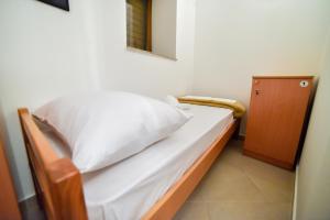 Postel nebo postele na pokoji v ubytování Hostel Sinj