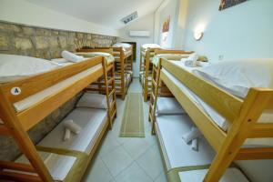 Postel nebo postele na pokoji v ubytování Hostel Sinj