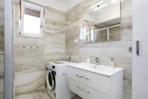Baðherbergi á Luxury Apartment ELA