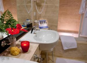 A bathroom at Park Hotel Centro Congressi