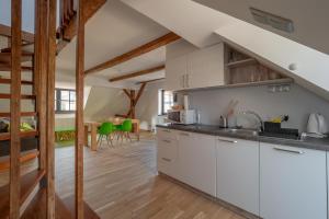 A kitchen or kitchenette at Barbakan
