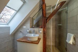 A bathroom at Barbakan Még 37 kép