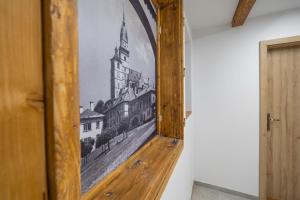 A television and/or entertainment centre at Barbakan