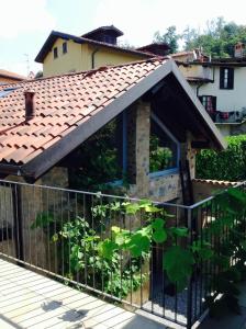 The building in which a panziókat is located