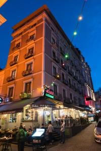 El edificio en el que está el hotel