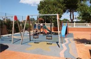 Detský kútik v ubytovaní Apartamento urb 1 linea playa muchavista