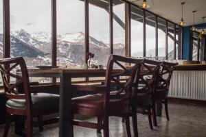 Splošen pogled na gorovje oz. razgled na gore, ki ga ponuja hotel