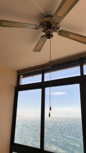 贝纳尔马德纳Malibu Playa Apartamento的相册照片