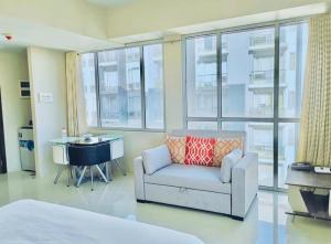 Postel nebo postele na pokoji v ubytování Condo Apartment near Manila Airport NAIA T3 + 82 fotografií