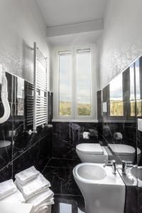 Koupelna v ubytování B&B Notti d'Oriente + 23 fotografií