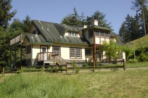 Gallery image of Ye Olde Danish Inn in Ferndale