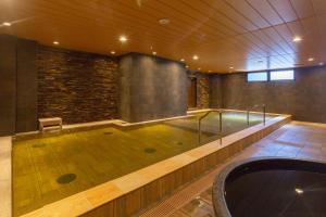 Басейн в или близо до Hot Spring from Deep Water Osaka Hinode Hotel Nipponbashi