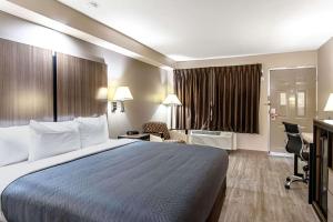 Voodi või voodid majutusasutuse Econo Lodge Kingsville toas