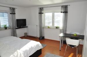 Gallery image of N37 -modern eingerichtete Zimmer in ruhiger Lage in Aldingen