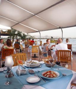 ห้องอาหารหรือที่รับประทานอาหารของ Lido Sharm Hotel Naama Bay