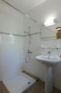Gallery image of HOTEL RESTAURANT LES STALAGMITES in Orgnac-lʼAven