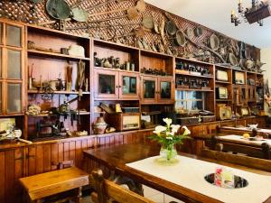 Nápoje v ubytování Hotel Villaggio Ristorante Pizzeria Museo TANIT + 37 fotografií