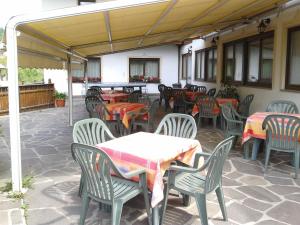 Restaurace v ubytování Albergo Alla Comparsa