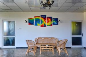 Un lugar para sentarse en L&D Stay Inn