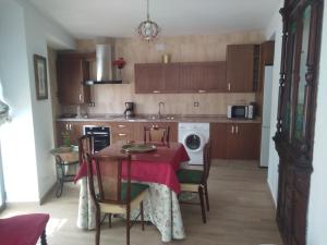 A kitchen or kitchenette at Casa de Los Albas 4p Még 6 kép