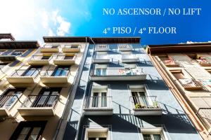 Budynek, w którym mieści się apartament