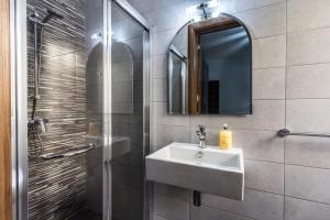 Bagno di Sunny Modern Apartments