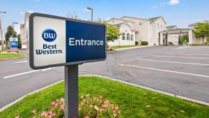 Certifikát, hodnocení, plakát nebo jiný dokument vystavený v ubytování Best Western Concord Inn and Suites