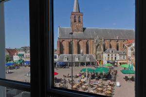 Het gebouw waarin het hotel zich bevindt
