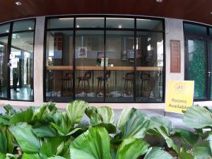 Ein Restaurant oder anderes Speiselokal in der Unterkunft J4 Samui Hotel - SHA Plus 