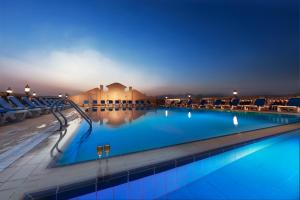 Hồ bơi trong/gần Il Mercato Hotel & Spa