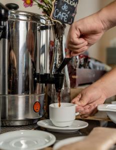 Set per la preparazione di tè e caffè presso Gran Cavancha Suite
