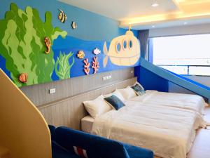 Postel nebo postele na pokoji v ubytování Two Home Inn