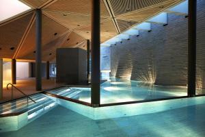 Bazén v ubytování Tschuggen Grand Hotel - The Leading Hotels of the World nebo v jeho okolí