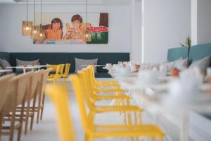 Restauracja lub miejsce do jedzenia w obiekcie whala!fun